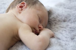 Baby im Wochenbett - hebammen.at informiert